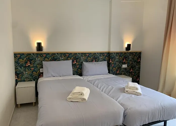 Apartamento junto a Estación Ave · 3 dormitorios